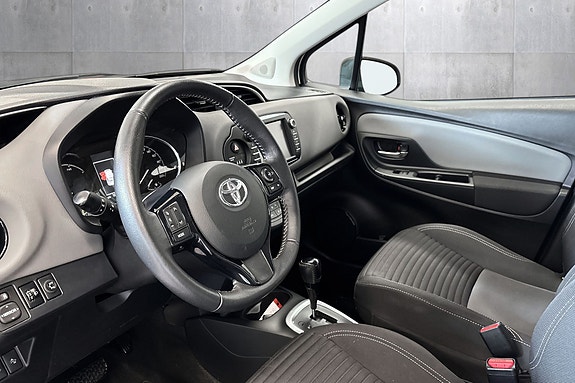 Toyota Yaris 10 of 29