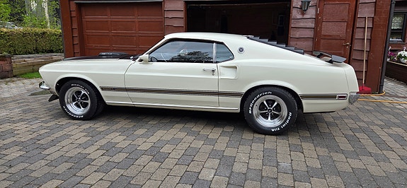 Ford Mustang 6 of 27