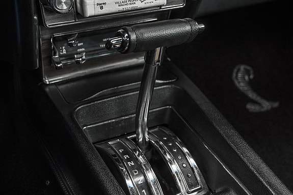 Ford Mustang 17 of 27