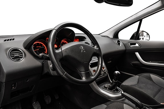 Peugeot 308 12 of 15