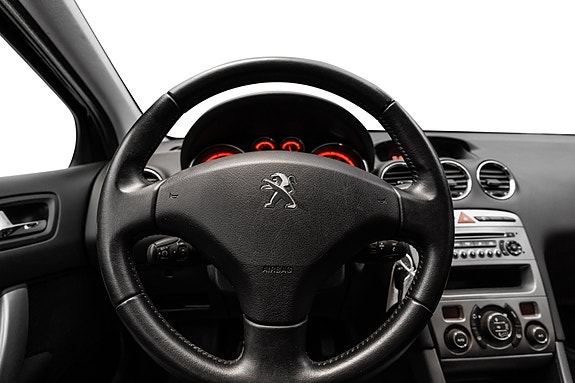 Peugeot 308 8 of 15