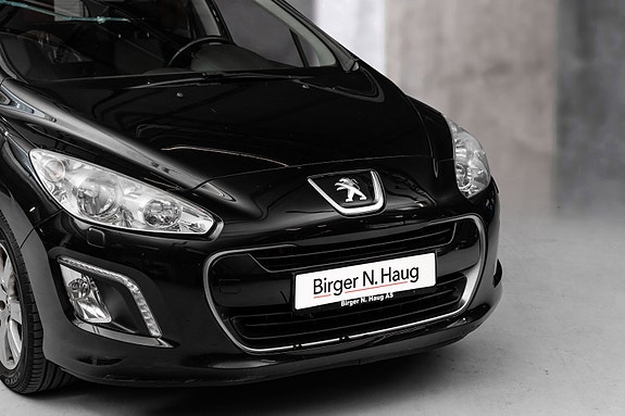 Peugeot 308 2 of 15