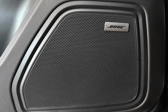 Porsche Macan 22 of 27