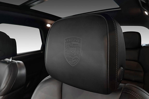 Porsche Macan 13 of 27