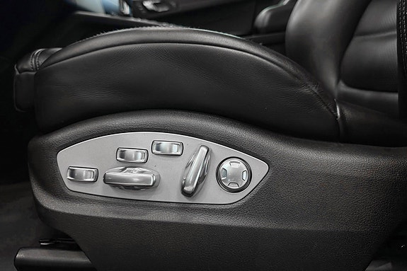 Porsche Macan 12 of 27
