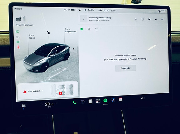 Tesla Model Y 15 of 28