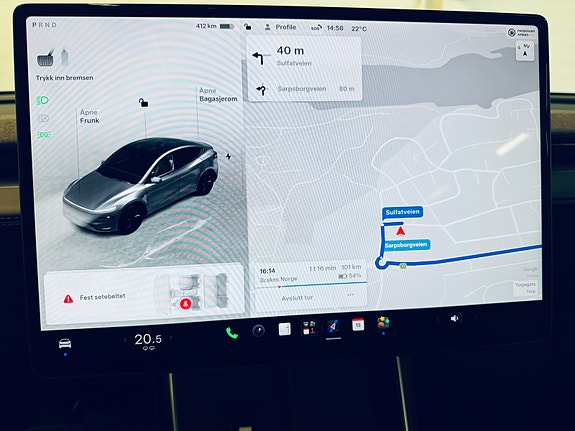 Tesla Model Y 14 of 28