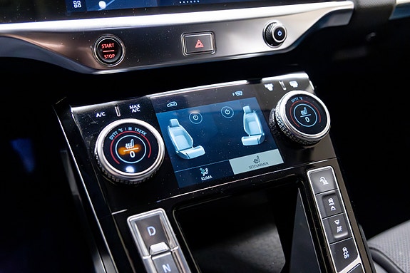 Jaguar I-PACE 28 of 30