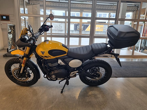 Triumph Scrambler 400 13 of 16