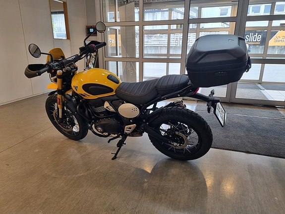 Triumph Scrambler 400 16 of 16
