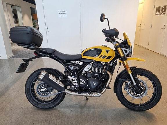 Triumph Scrambler 400 5 of 16