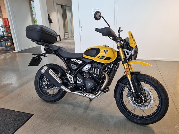 Triumph Scrambler 400 4 of 16