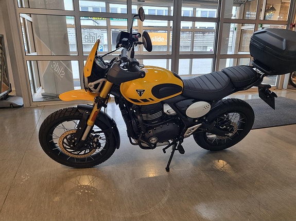 Triumph Scrambler 400 11 of 16