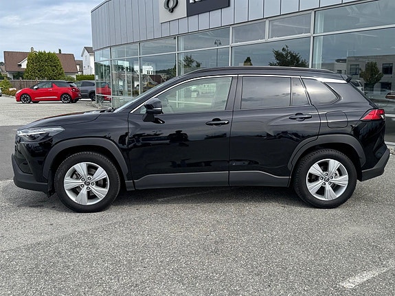 Toyota Corolla Cross 8 of 30