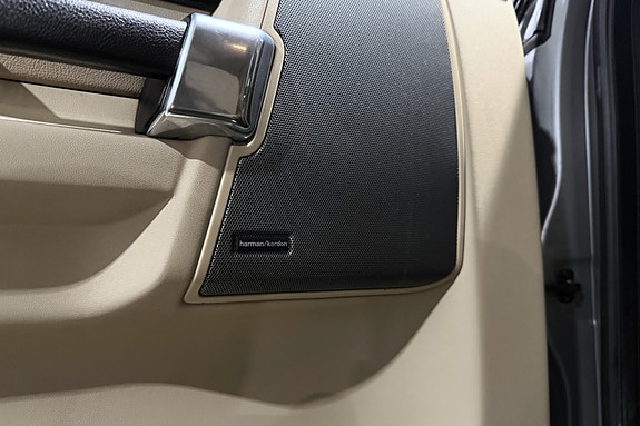 Land Rover Discovery 4 21 of 30