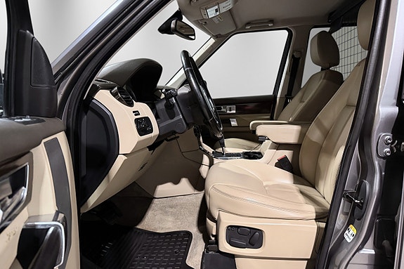 Land Rover Discovery 4 17 of 30