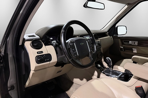 Land Rover Discovery 4 19 of 30