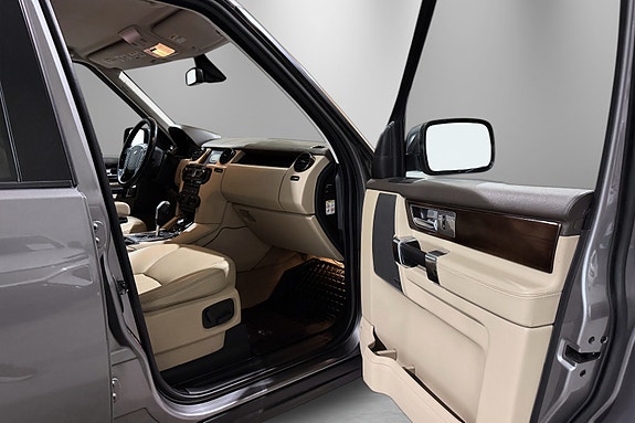 Land Rover Discovery 4 30 of 30