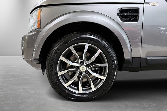 Land Rover Discovery 4 14 of 30