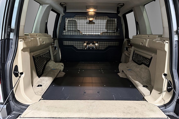 Land Rover Discovery 4 27 of 30