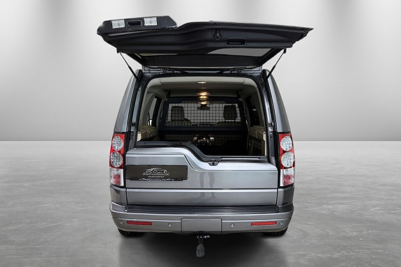 Land Rover Discovery 4 25 of 30