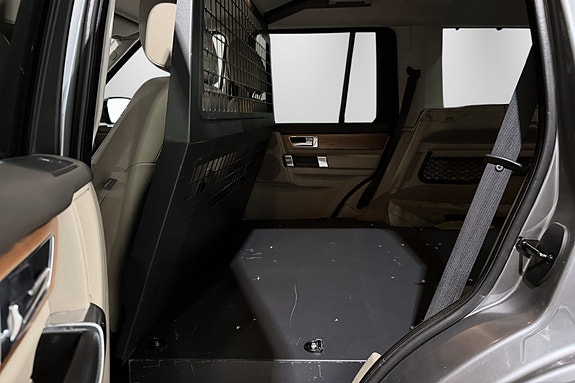Land Rover Discovery 4 24 of 30