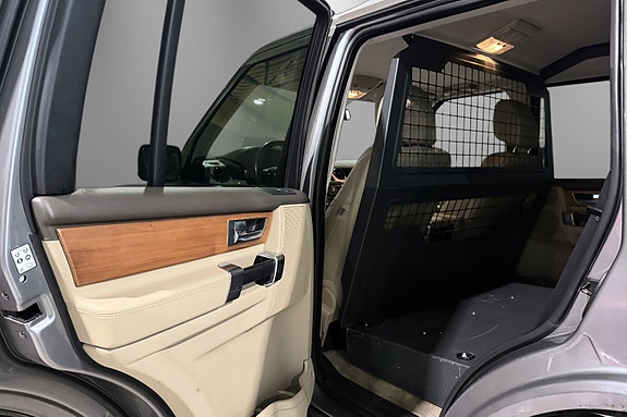 Land Rover Discovery 4 23 of 30