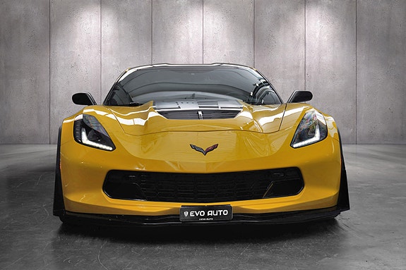 Chevrolet Corvette 3 of 30