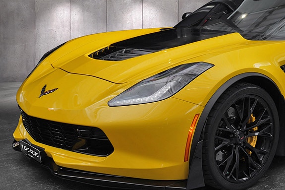 Chevrolet Corvette 4 of 30