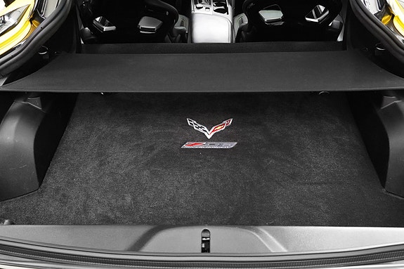Chevrolet Corvette 18 of 30