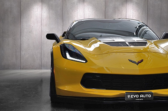 Chevrolet Corvette 2 of 30