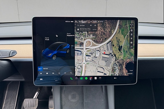 Tesla Model Y 16 of 16