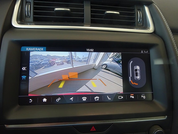Jaguar E-PACE 20 of 26