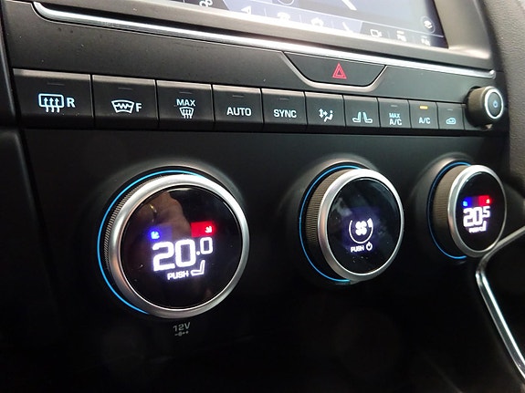 Jaguar E-PACE 21 of 26
