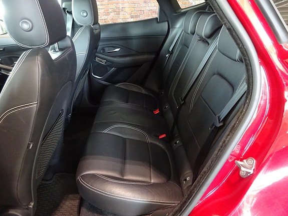 Jaguar E-PACE 25 of 26