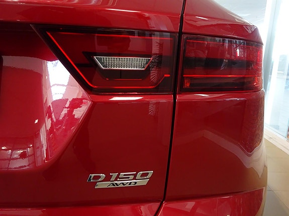 Jaguar E-PACE 14 of 26
