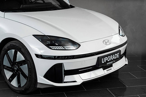 Hyundai Ioniq 6 2 of 30