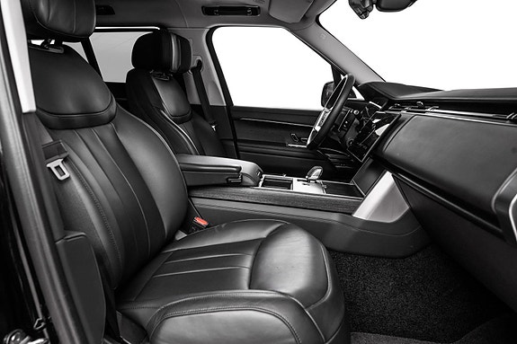 Land Rover Range Rover 10 of 30