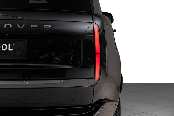 Land Rover Range Rover 15 of 30