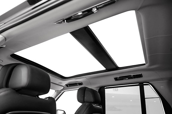 Land Rover Range Rover 18 of 30