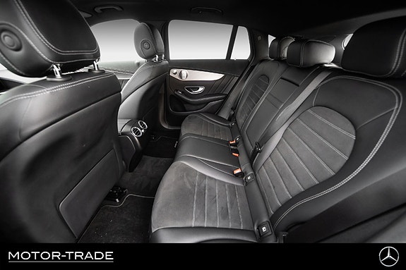 Mercedes-Benz EQC400 29 of 30