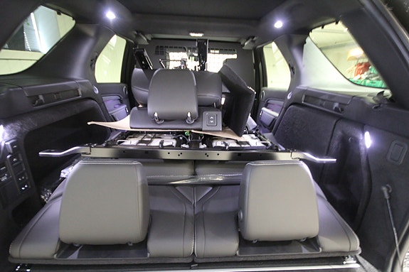 Land Rover Discovery 5 12 of 30