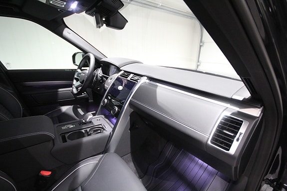 Land Rover Discovery 5 15 of 30
