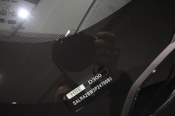 Land Rover Discovery 5 11 of 30