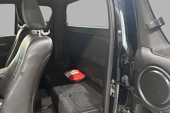 Toyota HiLux 17 of 18