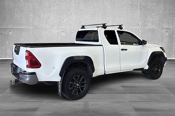 Toyota HiLux 5 of 18