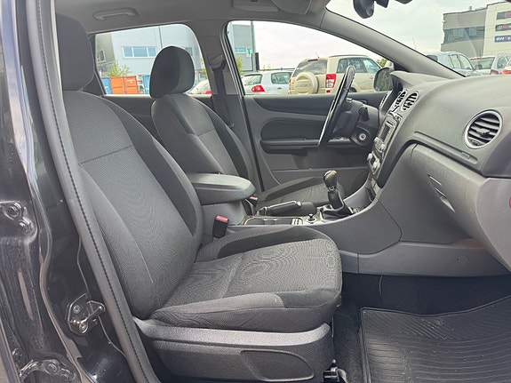 Ford Focus 14 of 18