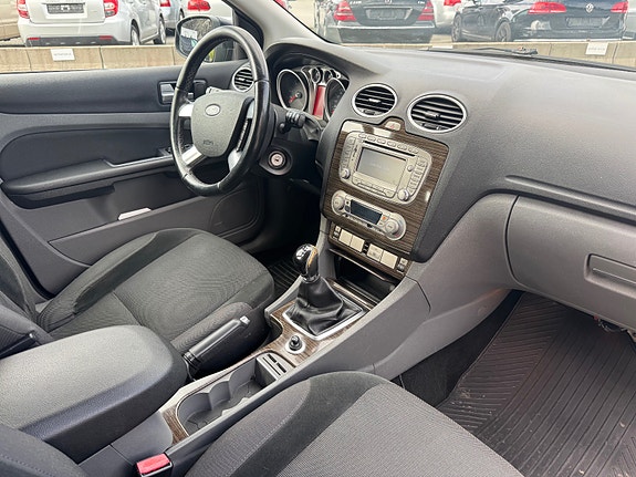 Ford Focus 13 of 18