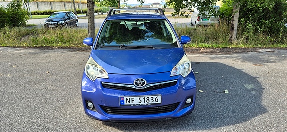 Toyota Verso-S 2 of 22