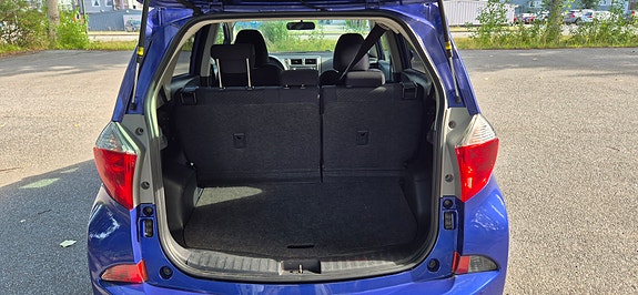 Toyota Verso-S 12 of 22